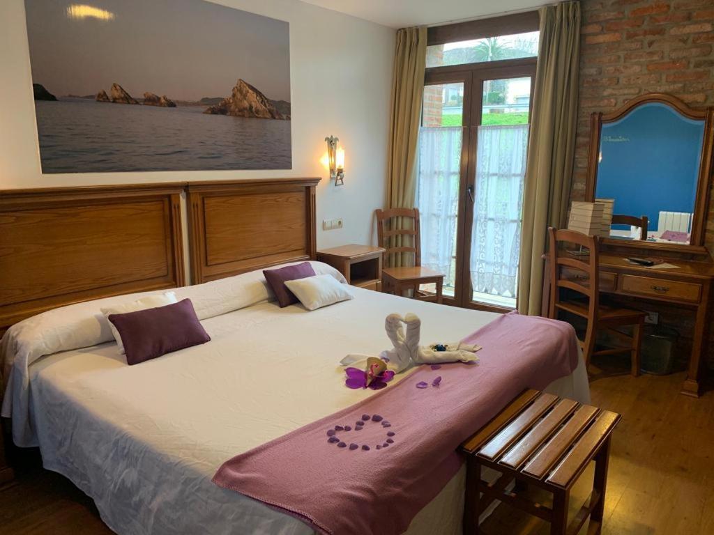 Hotel Marfrei Hinojedo Екстер'єр фото