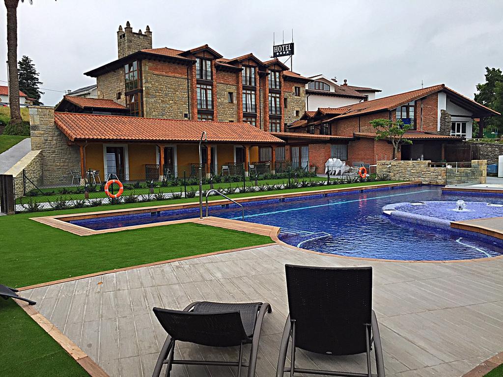 Hotel Marfrei Hinojedo Екстер'єр фото