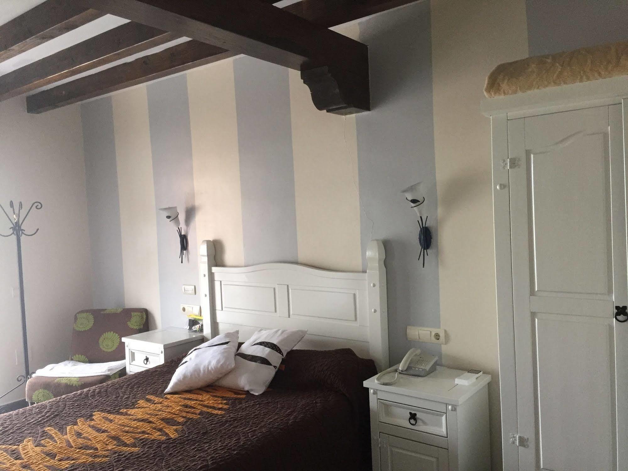 Hotel Marfrei Hinojedo Екстер'єр фото