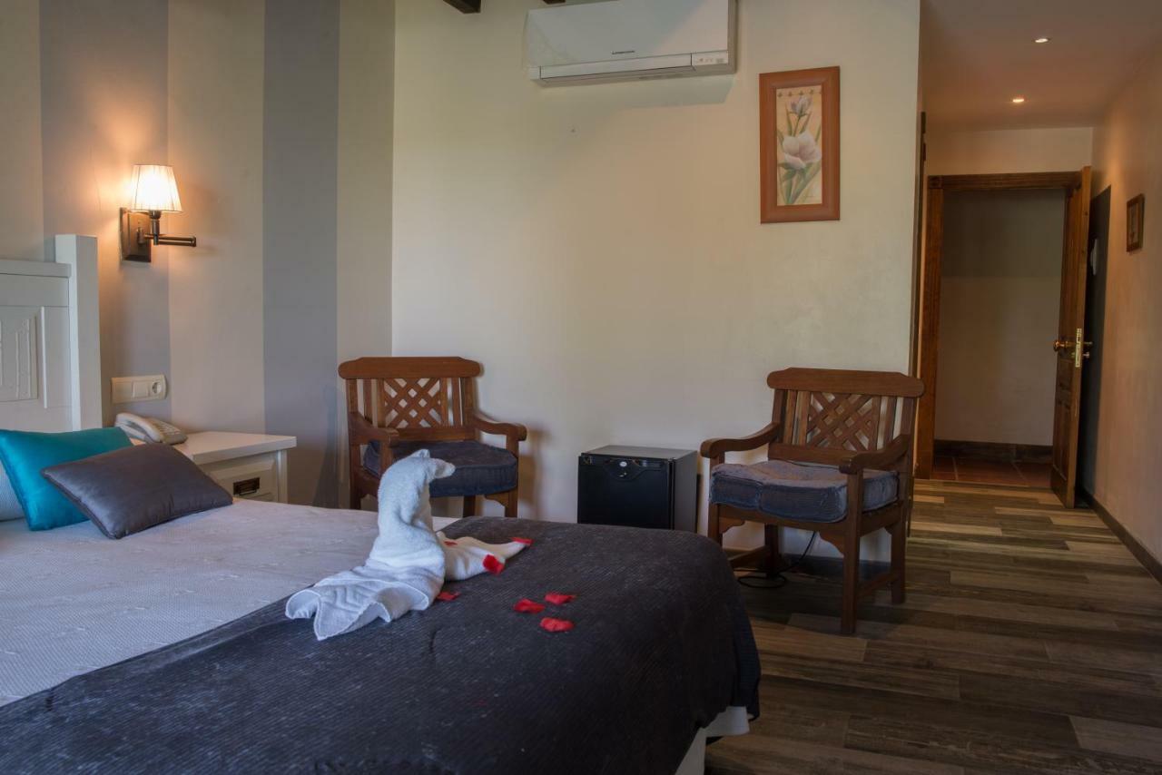 Hotel Marfrei Hinojedo Екстер'єр фото